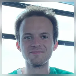 Елисей, Дизайнер